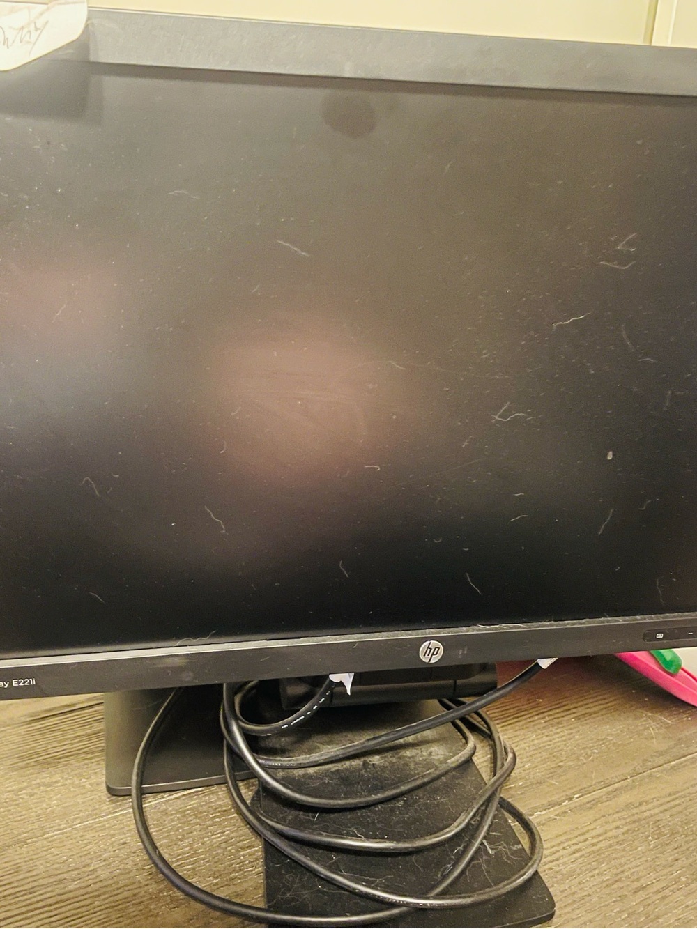 2 HP Black Desktop LCD Monitors with Integrated Stand